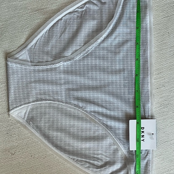 Brand New DNKY 2 Pieces Women Undergarment L/M and Small - Picture 4 of 8
